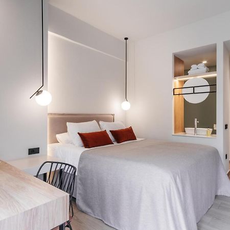 The City Hotel & Suites (Adults Only) Resmo Dış mekan fotoğraf