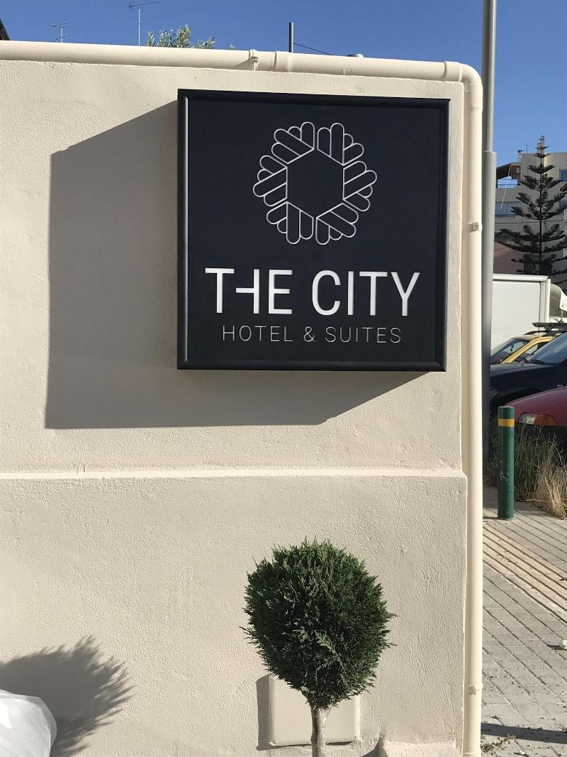 The City Hotel & Suites (Adults Only) Resmo Dış mekan fotoğraf