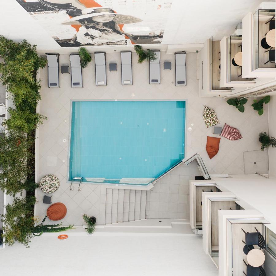 The City Hotel & Suites (Adults Only) Resmo Dış mekan fotoğraf